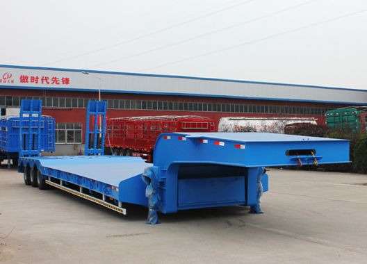 Three-line six-axle low-bed semi-trailer